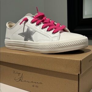 Vintage Havana White Sneakers with Pink Laces